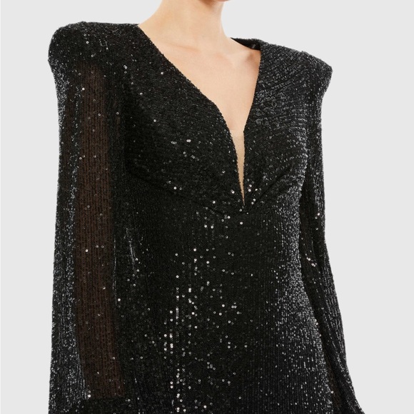 Ieena by Mac Duggar Size 16 NWT Black Sequin Elegant Dress. Size 16 - Picture 3 of 16